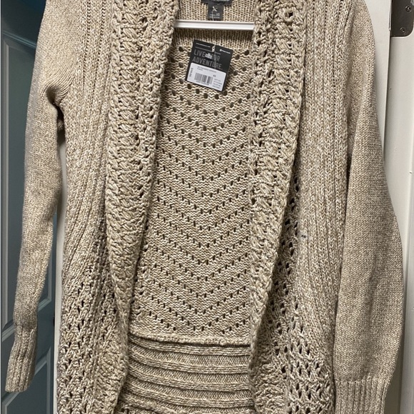 Eddie Bauer Cardigan - Picture 2 of 3